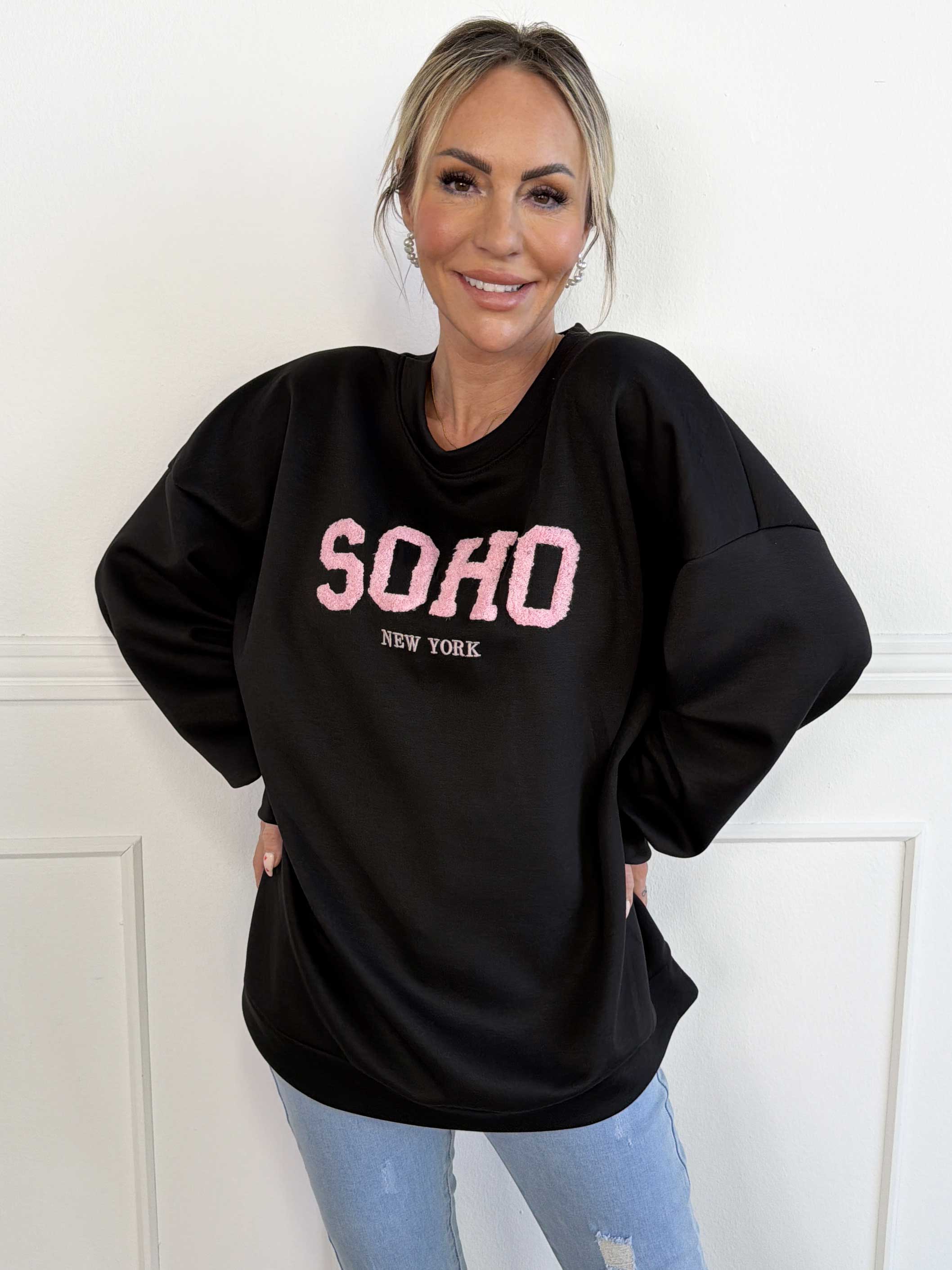 Lindsay - Blød sweatshirt med SOHO skrevet på brystet